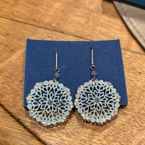AVON circa 2007 - Elegant Blue and Silver Filigree Earrings